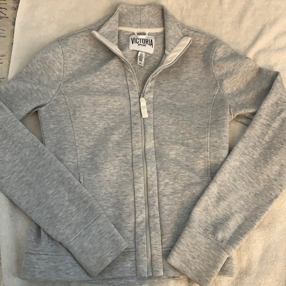 victoria sport zip up